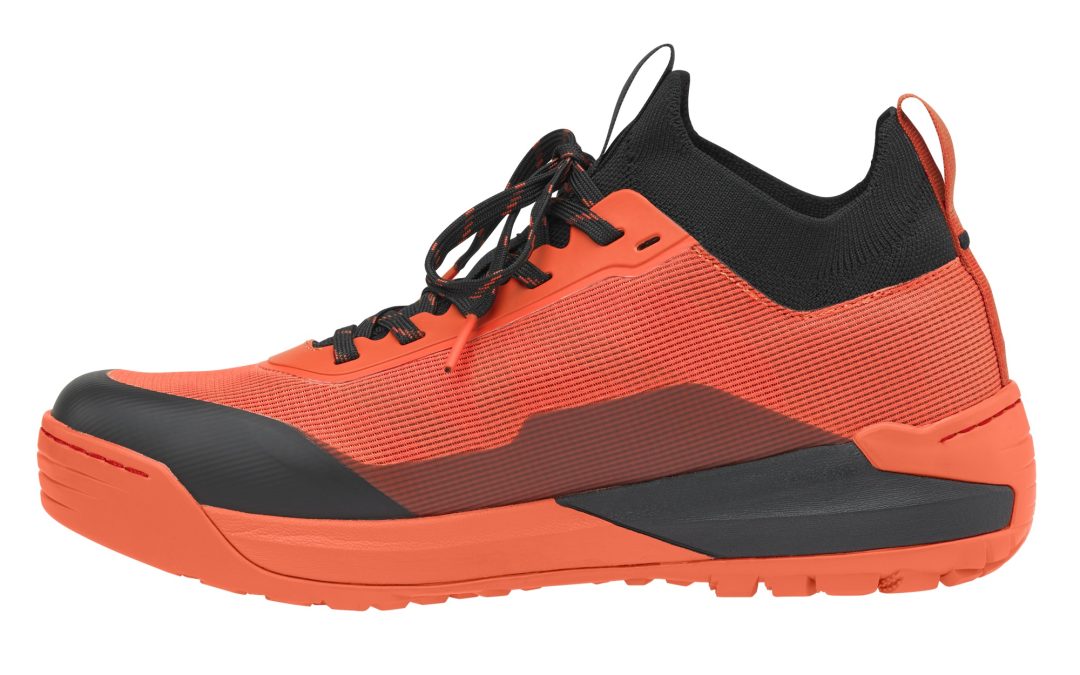 13932_Wave_Sneaker_Madarin_side