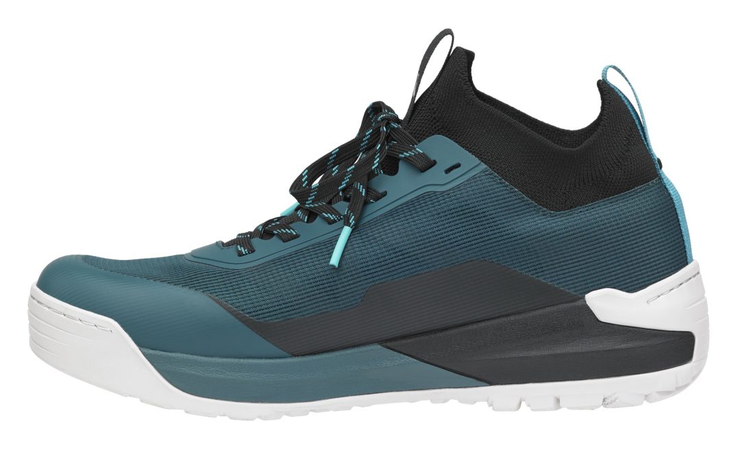 13932_Wave_Sneaker_Pine_side